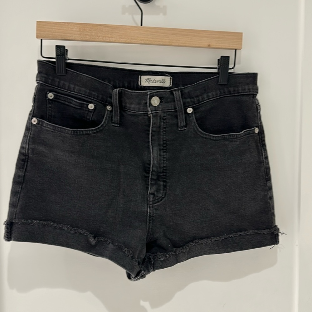 Madewell black denim shorts. Size 29. Good condition.